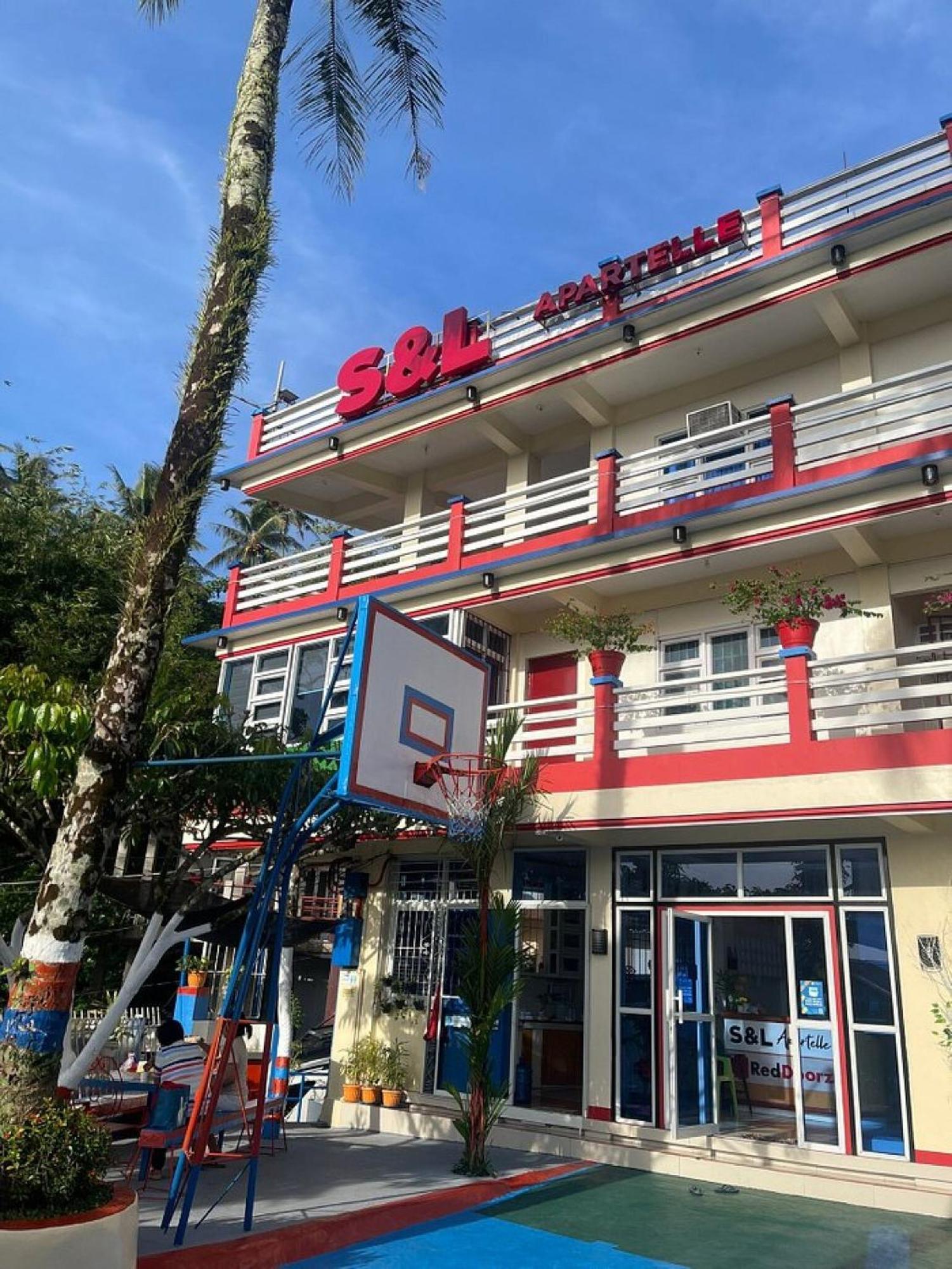 黎牙实比 Reddoorz At S & L Apartelle Daraga Albay酒店 外观 照片